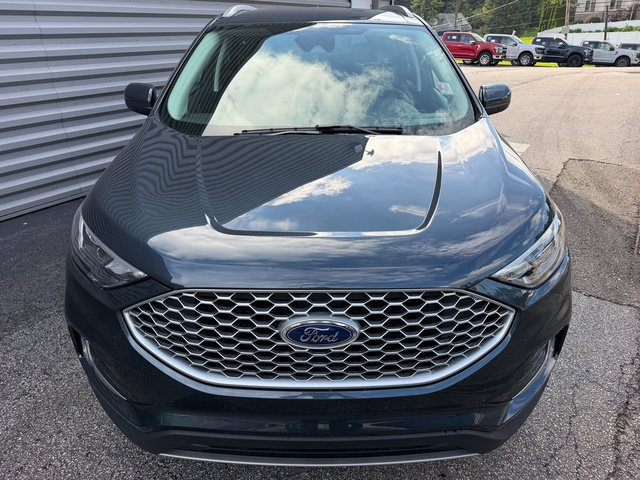 Certified 2024 Ford Edge SEL w/ Convenience Package AWD/4WD image 12