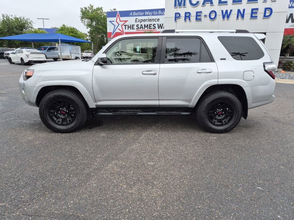 Used 2023 Toyota 4Runner SR5 AWD/4WD image 2
