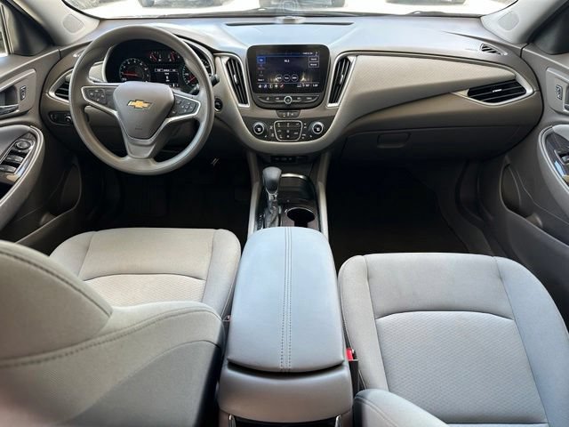 Used 2022 Chevrolet Malibu LT FWD image 11