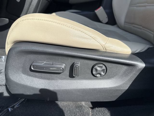 Used 2017 Honda CR-V EX-L image 12