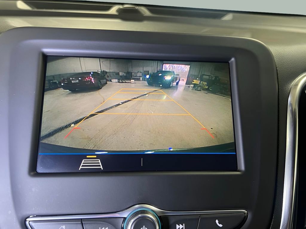 Used 2021 Chevrolet Equinox LT w/ Driver Convenience Package image 28