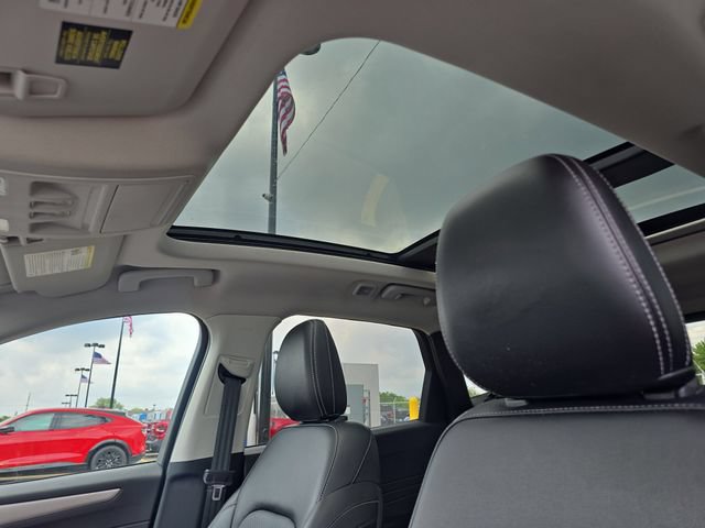 Certified 2022 Ford Escape SEL AWD/4WD image 16