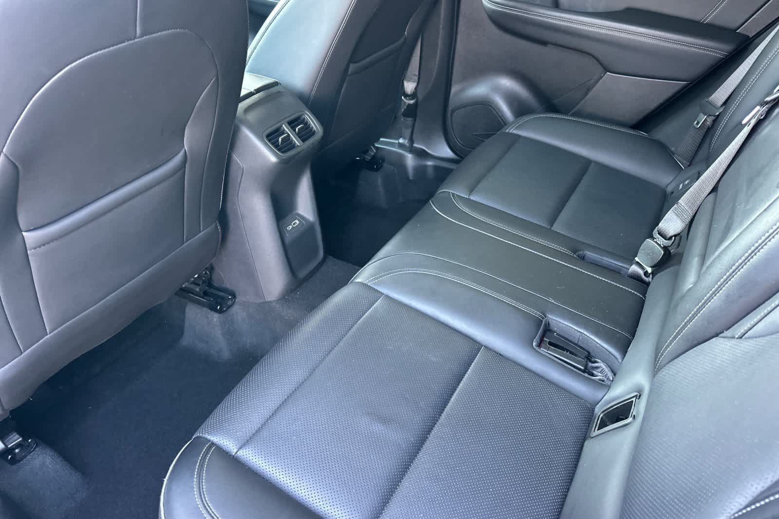 Used 2023 Buick Envision Essence FWD image 4