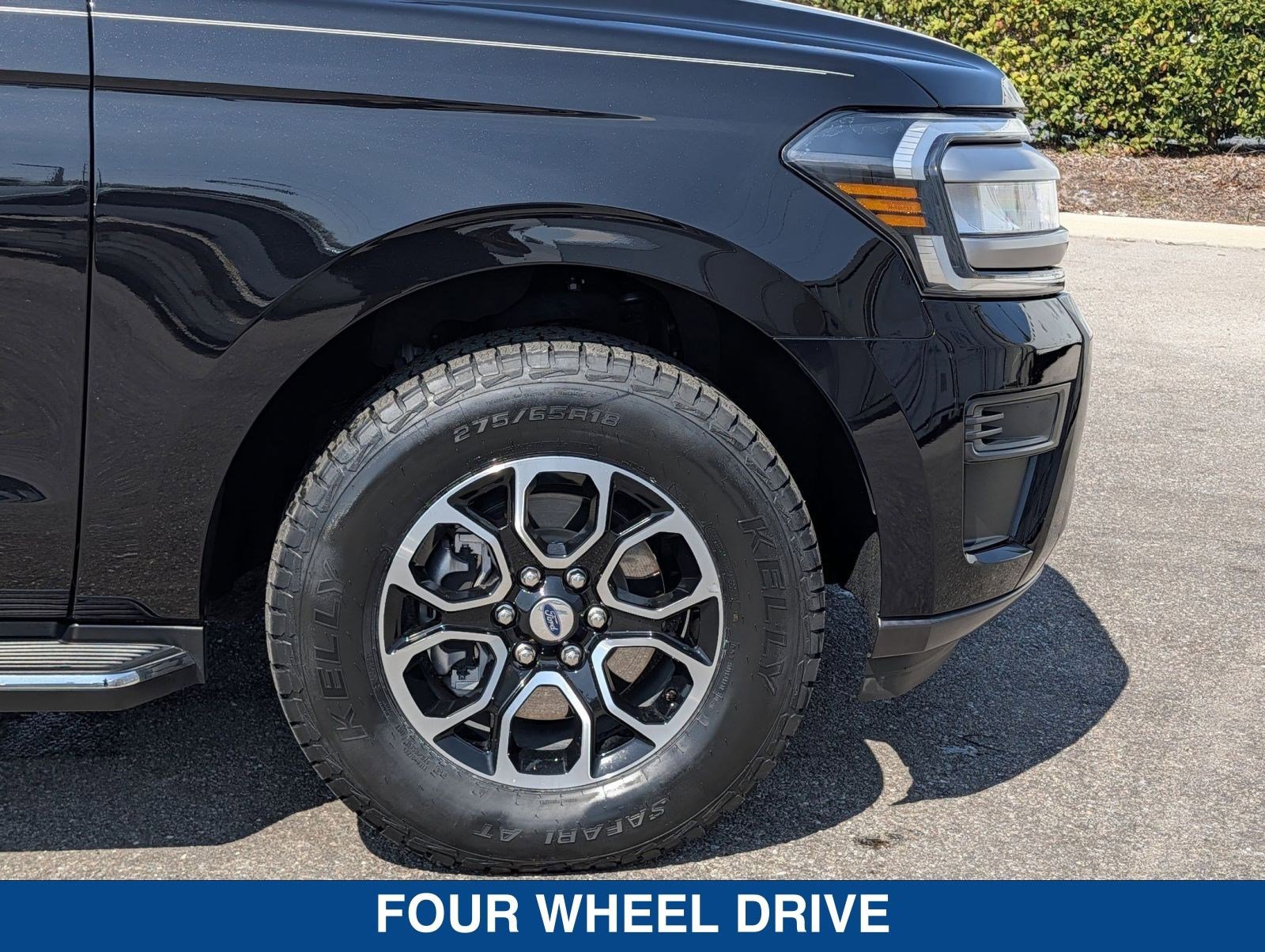 Certified 2022 Ford Expedition Max XLT image 11