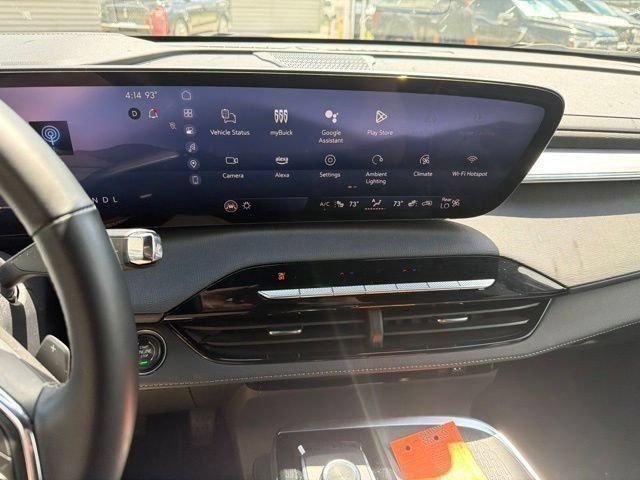 Used 2025 Buick Enclave Preferred FWD image 17
