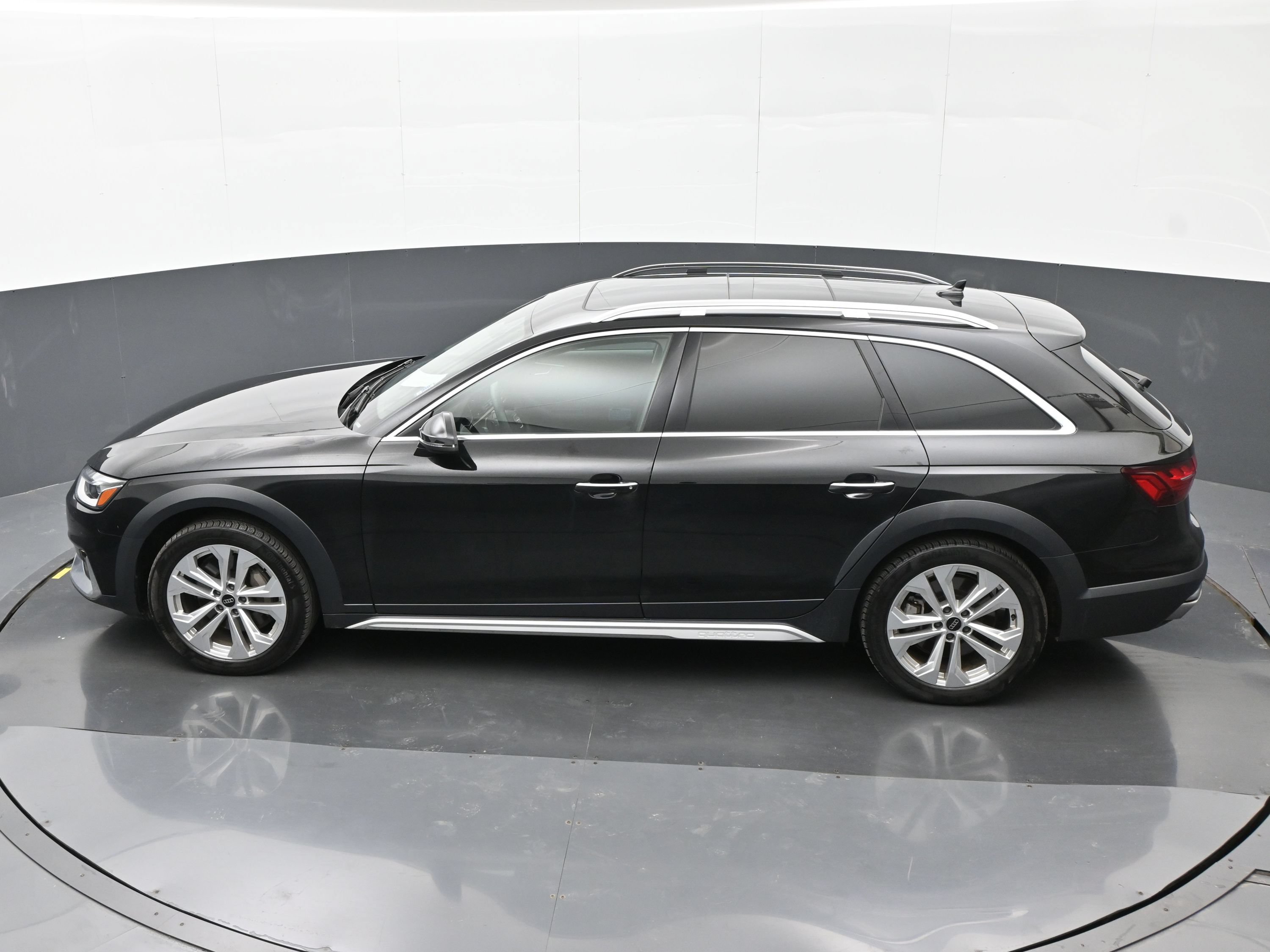 Used 2023 Audi A4 2.0T allroad Premium Plus w/ Premium Plus Package AWD/4WD image 35