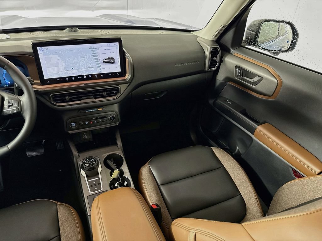 Certified 2025 Ford Bronco Sport Outer Banks w/ Outer Banks Tech Package+ AWD/4WD image 25