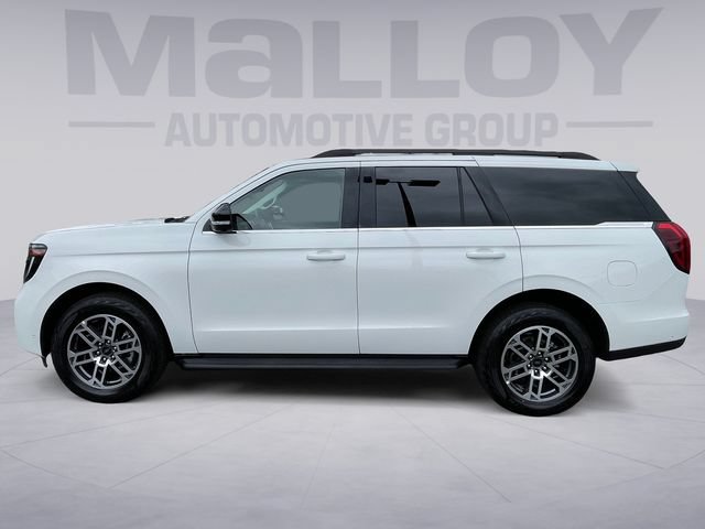 Certified 2025 Ford Expedition Active AWD/4WD image 2