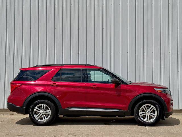 Certified 2023 Ford Explorer XLT w/ Equipment Group 202A AWD/4WD image 7