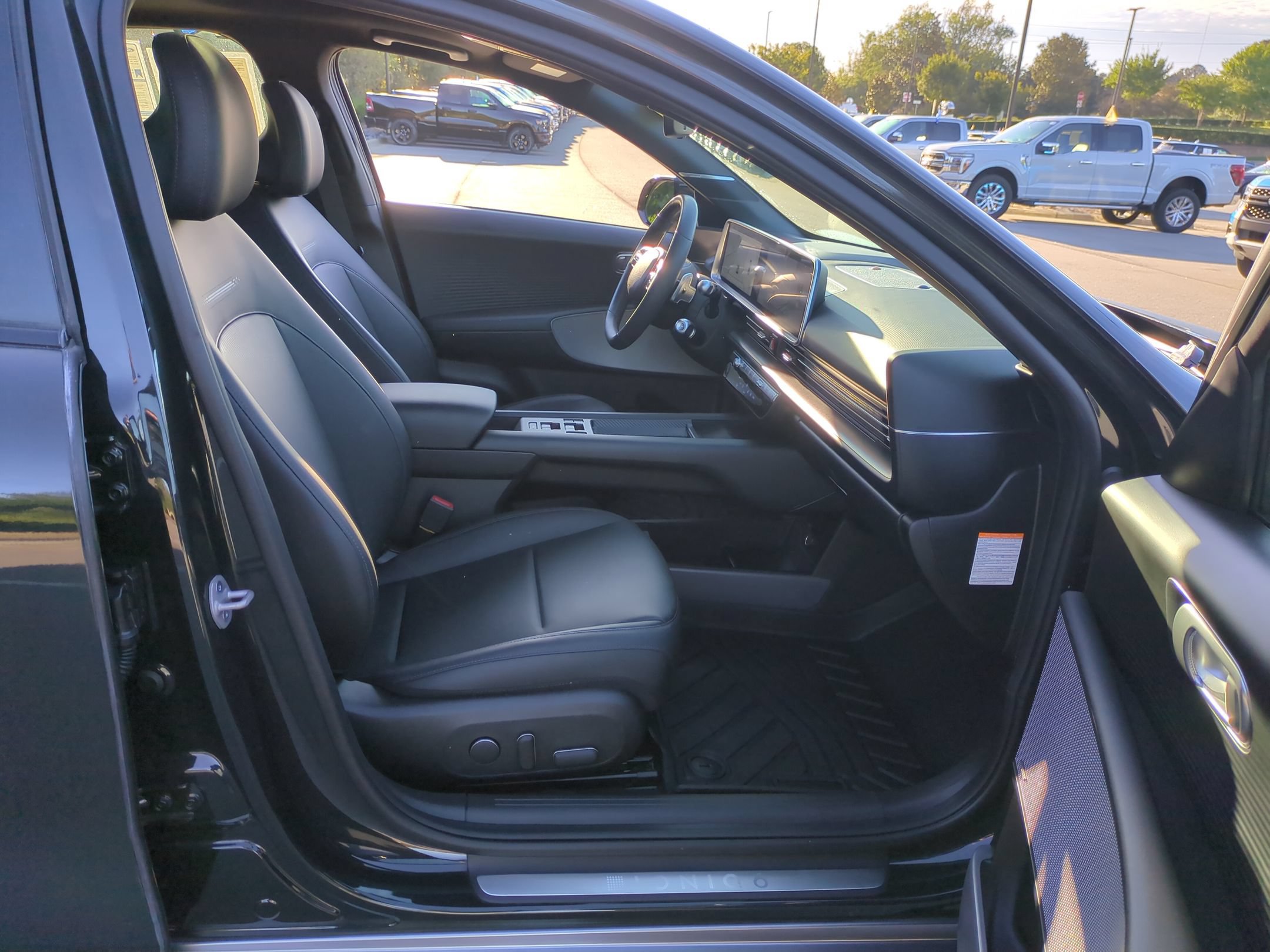 Used 2023 Hyundai Ioniq 6 Limited RWD image 39