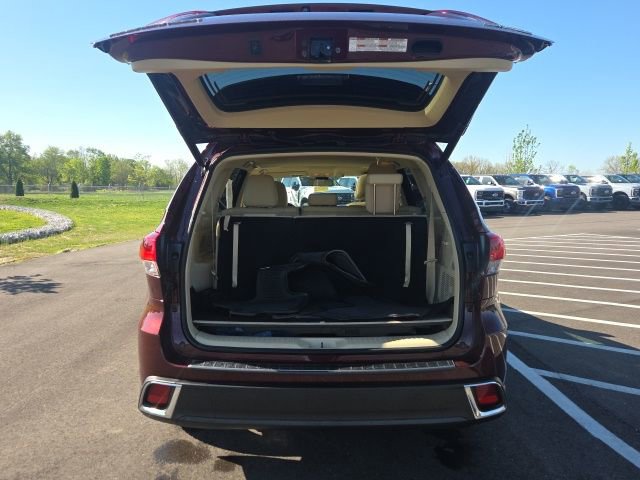 Used 2018 Toyota Highlander Limited FWD image 9