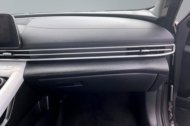 Used 2024 Hyundai Elantra Limited FWD image 17