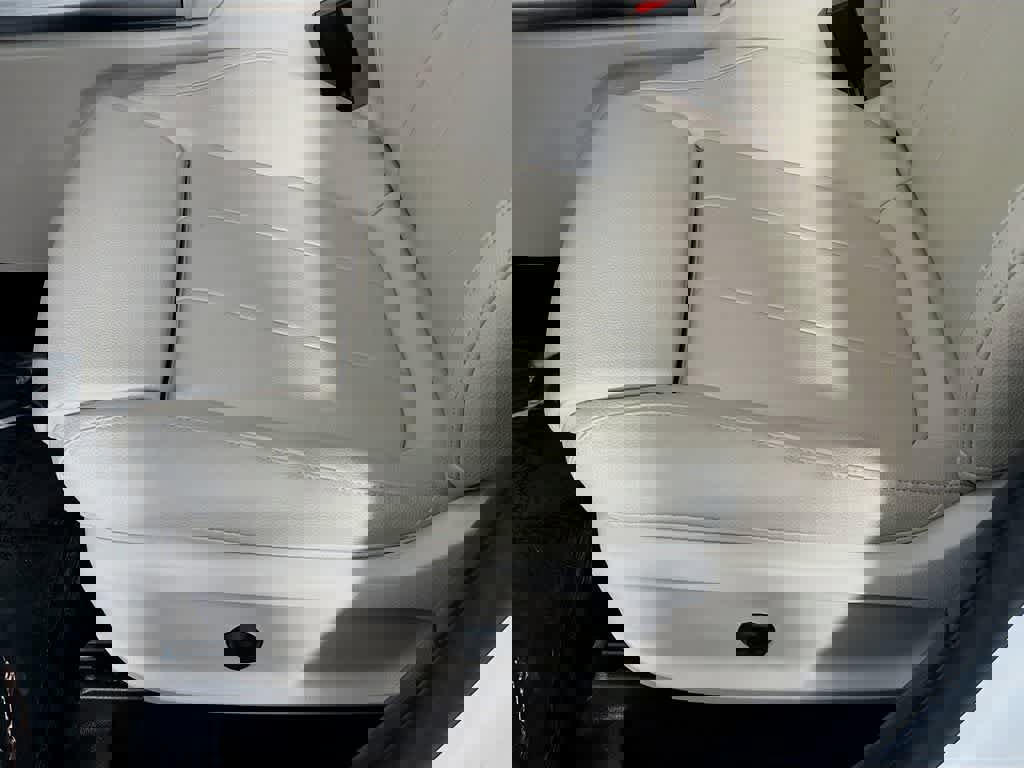 Used 2025 Mercedes-Benz GLA 250 4MATIC image 30