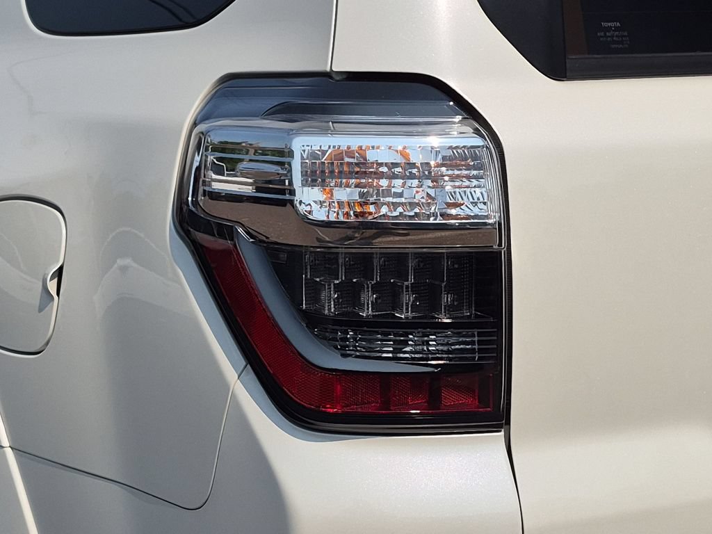 Used 2023 Toyota 4Runner Limited AWD/4WD image 10