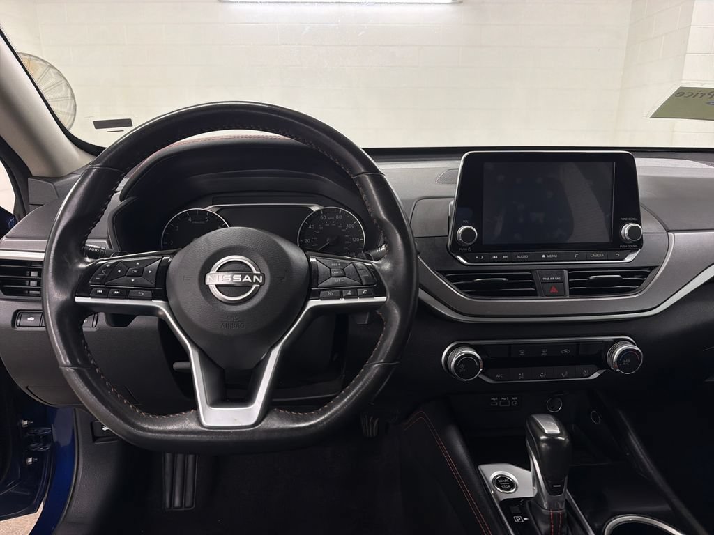 Used 2024 Nissan Altima 2.5 SR FWD image 9