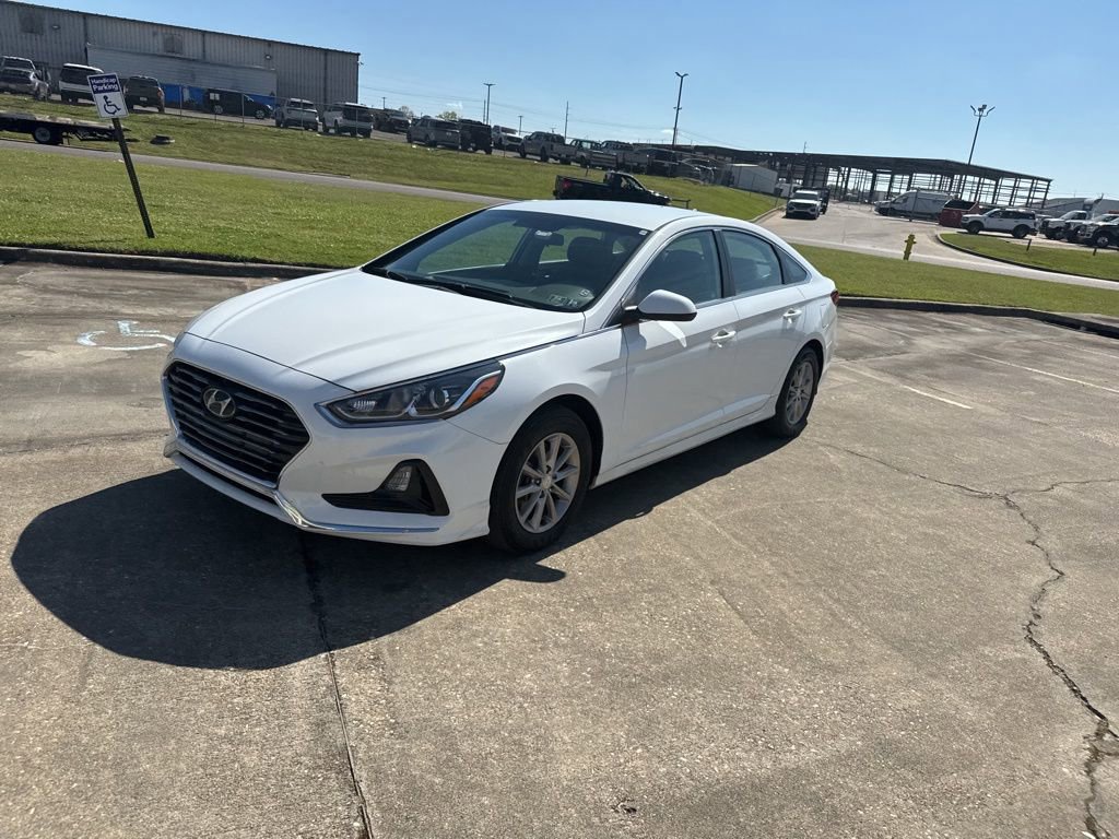 Used 2019 Hyundai Sonata SE image 2