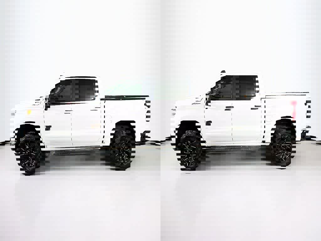 Used 2020 Chevrolet Silverado 1500 Custom Trail Boss w/ Infotainment Package image 2