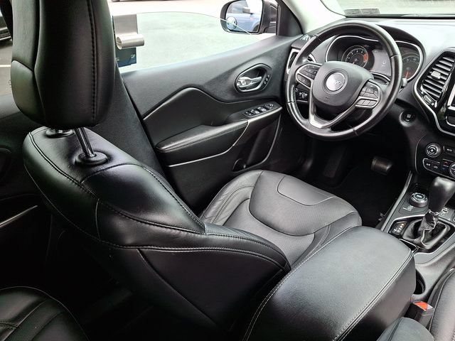 Used 2019 Jeep Cherokee Limited AWD/4WD image 17