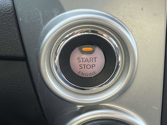 Used 2021 Nissan Titan SV w/ SV Convenience Package image 16