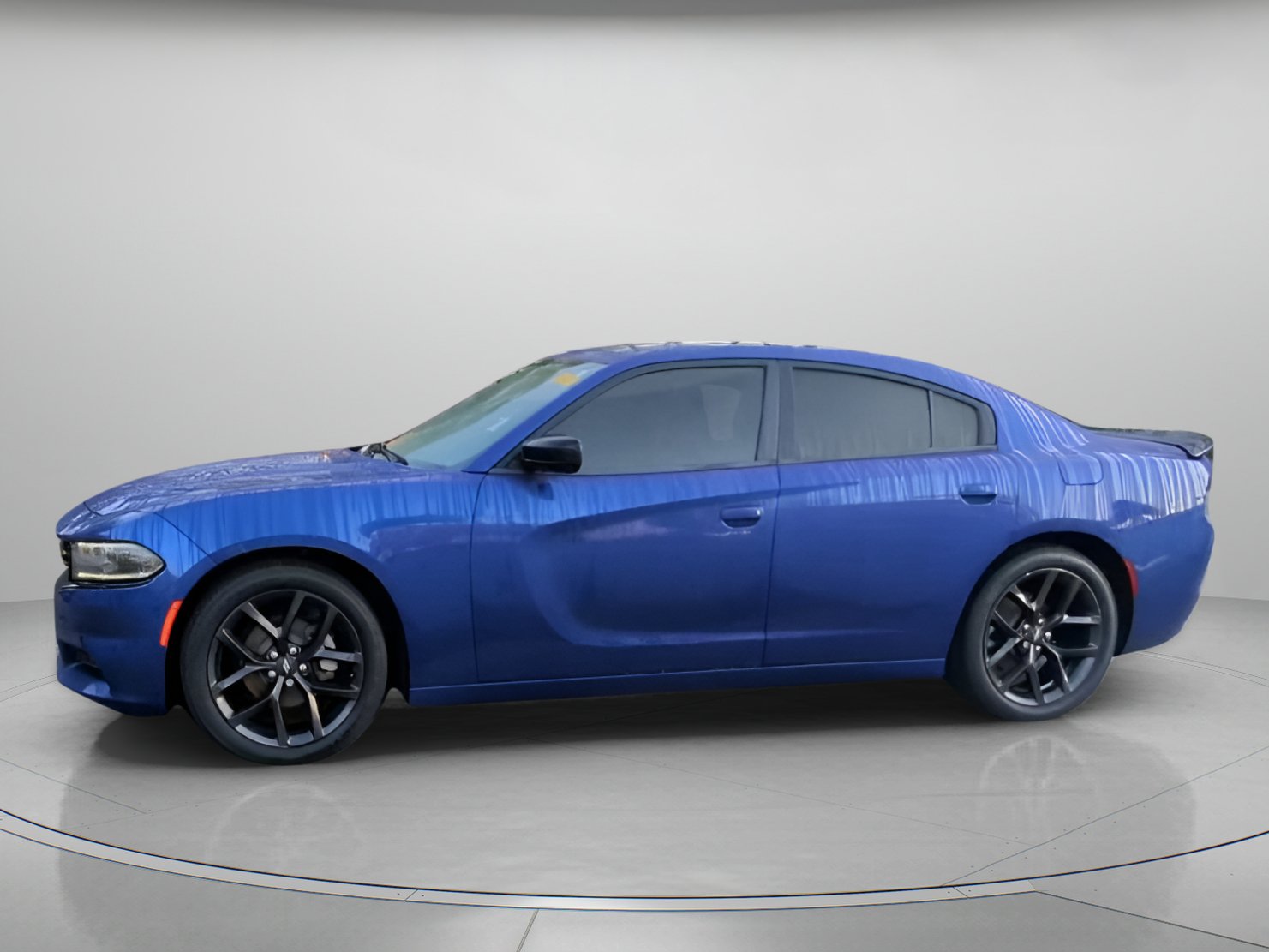 Used 2021 Dodge Charger SXT w/ Blacktop Package RWD image 15