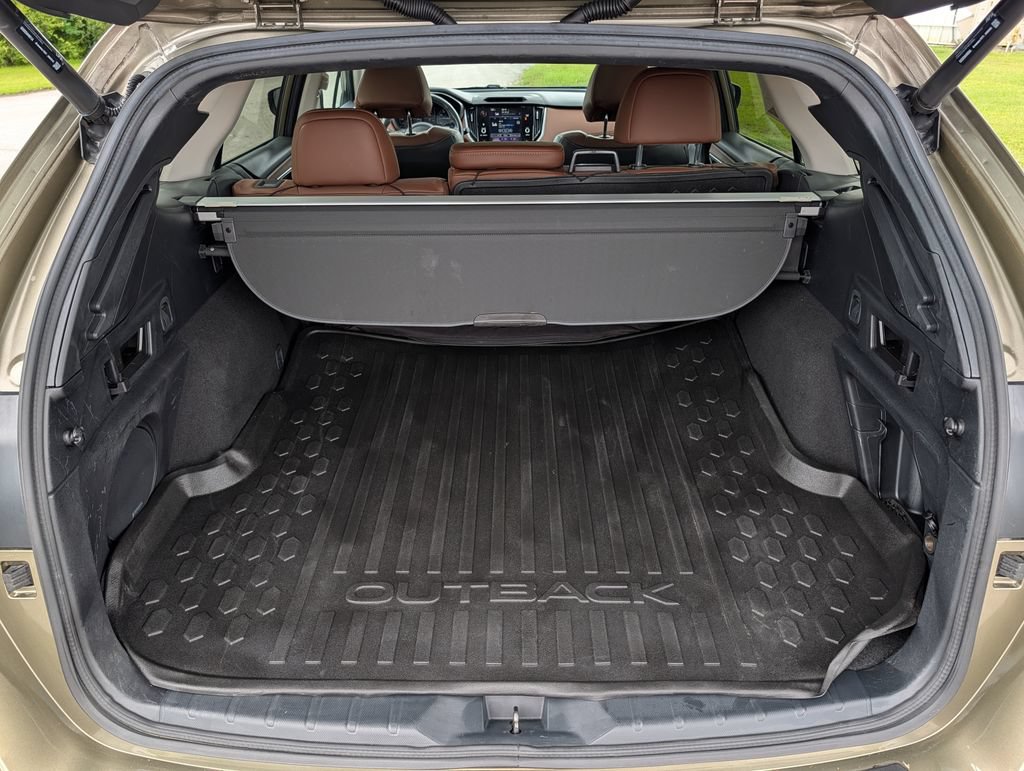 Used 2020 Subaru Outback Touring XT AWD/4WD image 29