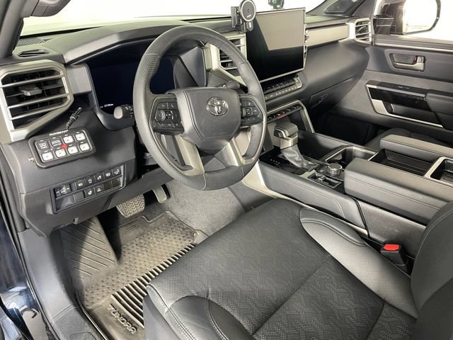 Used 2025 Toyota Tundra Limited AWD/4WD image 3