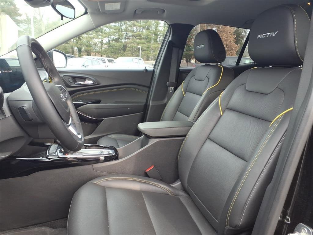 Used 2024 Chevrolet Trax ACTIV w/ Sunroof Package image 18