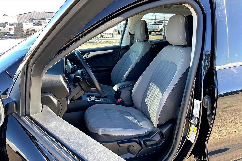 Certified 2021 Ford Escape SE w/ Cold Weather Package image 18