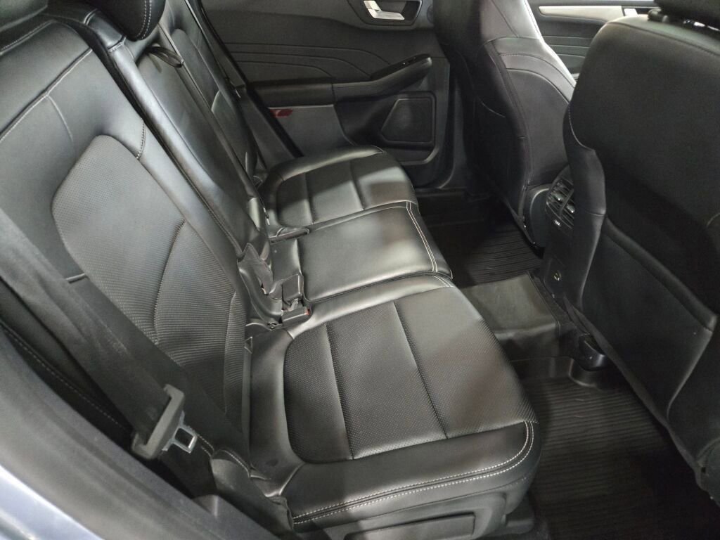 Certified 2022 Ford Escape SEL w/ Technology Package image 15