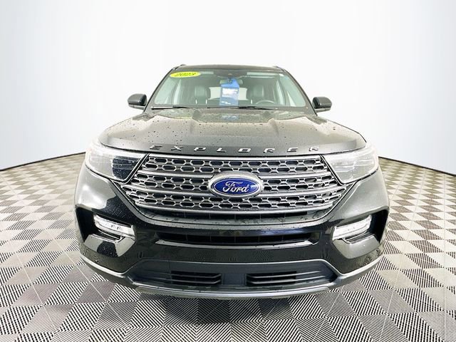 Certified 2023 Ford Explorer XLT w/ Equipment Group 202A image 5