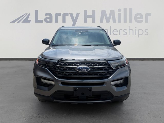 Certified 2022 Ford Explorer XLT w/ Equipment Group 202A AWD/4WD image 8