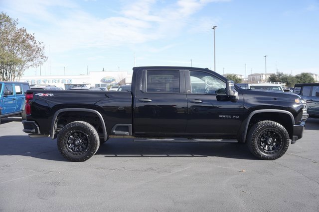 Used 2023 Chevrolet Silverado 2500 Custom w/ Custom Value Package image 2