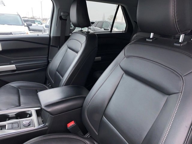 Certified 2022 Ford Explorer XLT w/ Equipment Group 202A image 21