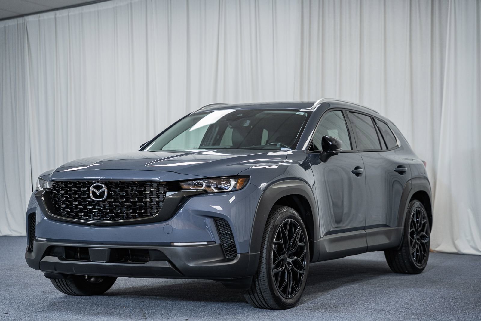 Used 2024 MAZDA CX-50 AWD 2.5 S w/ Premium Plus Pkg image 3