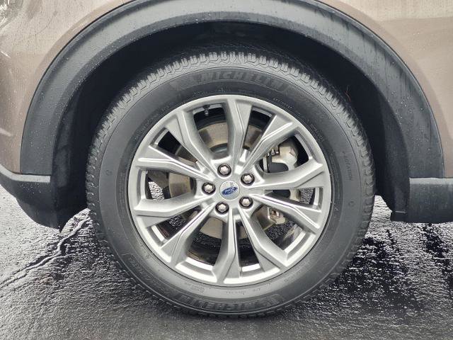 Certified 2021 Ford Explorer Limited w/ Equipment Group 301A image 12