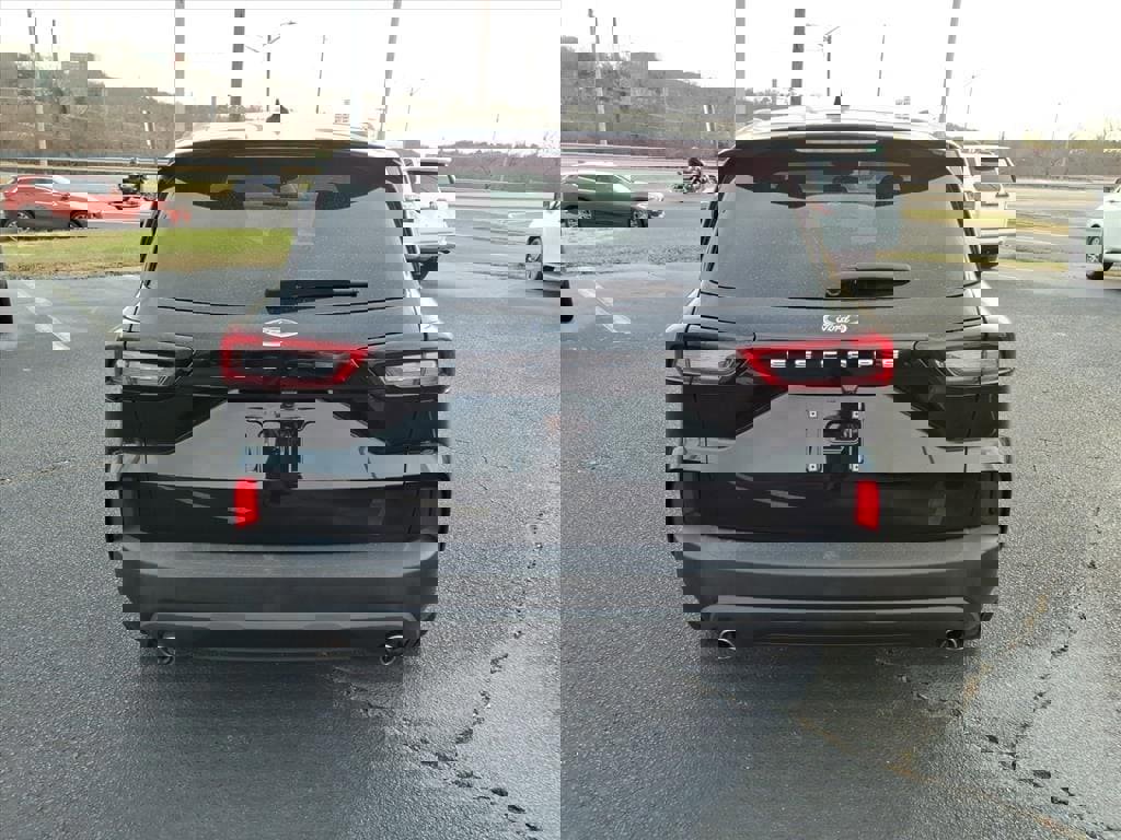 Certified 2025 Ford Escape ST-Line image 4