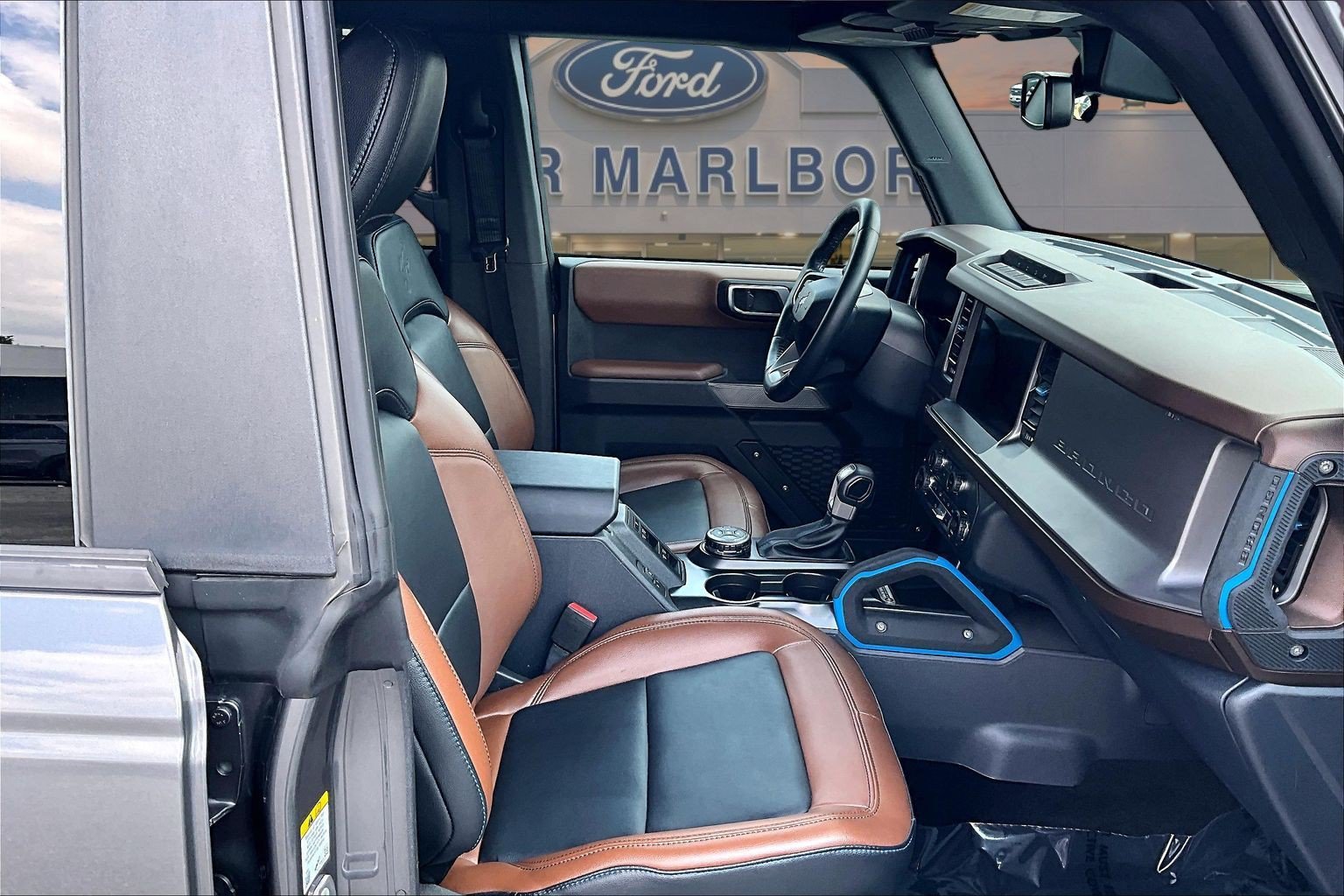 Certified 2023 Ford Bronco Outer Banks w/ Sasquatch Package AWD/4WD image 7