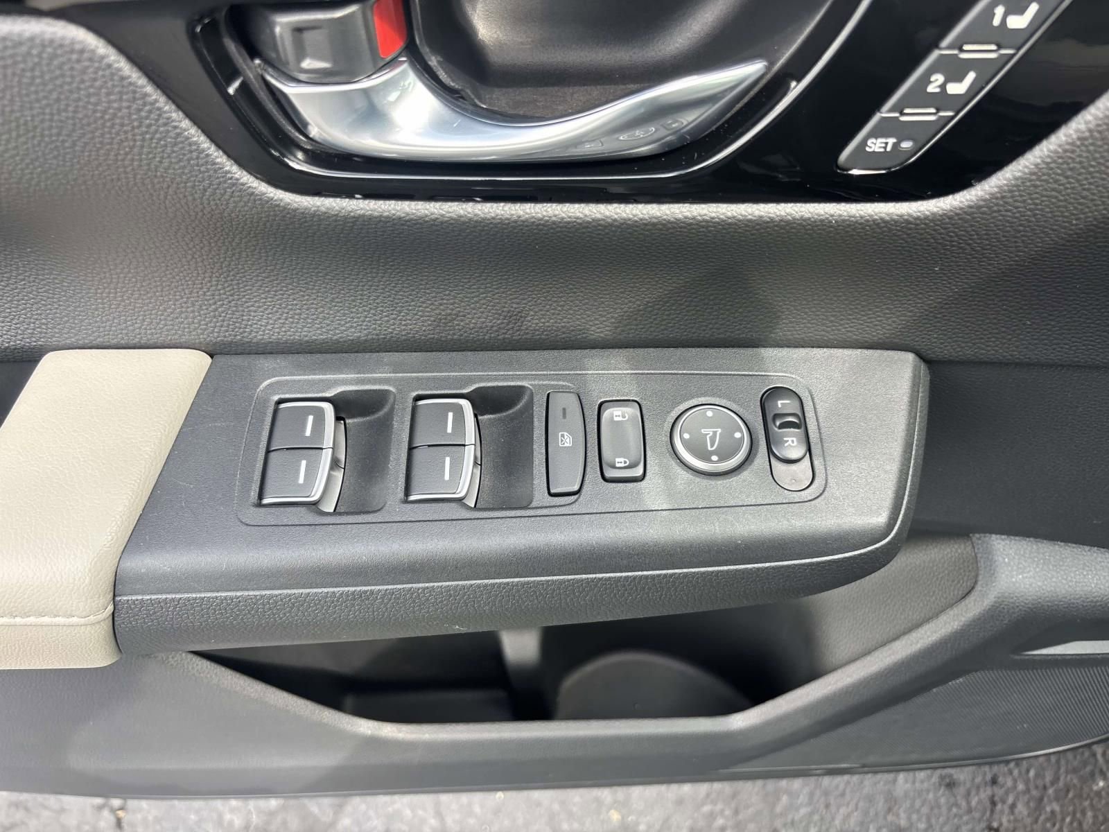 Used 2023 Honda CR-V EX-L image 15