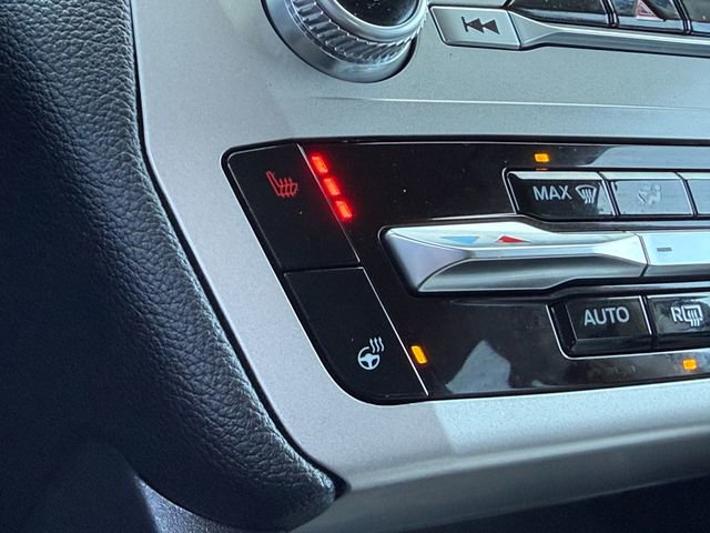 Certified 2022 Ford Explorer XLT w/ Equipment Group 202A image 10