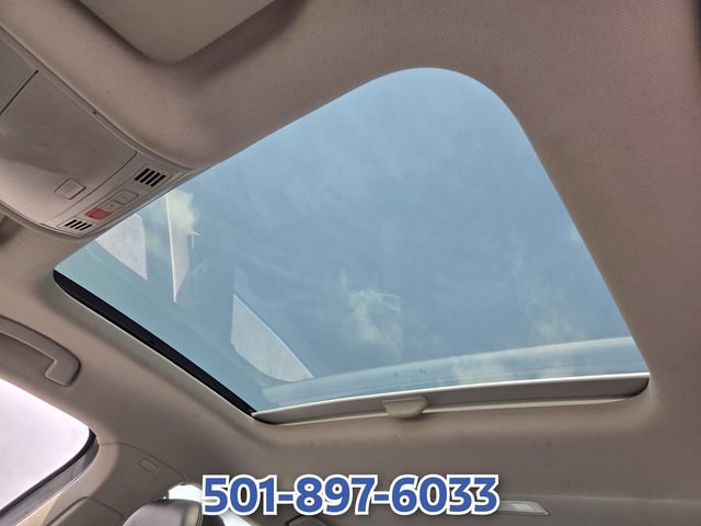 Used 2025 Volkswagen Jetta SE FWD image 17