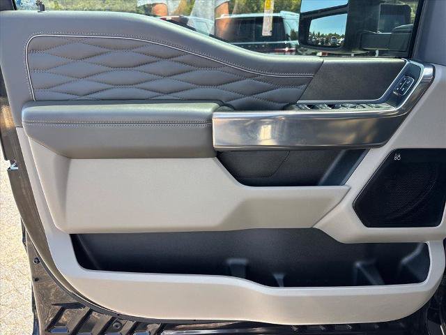 Certified 2025 Ford F250 Platinum w/ Platinum Plus Package AWD/4WD image 26
