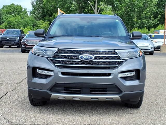Certified 2024 Ford Explorer XLT w/ Equipment Group 202A AWD/4WD image 2