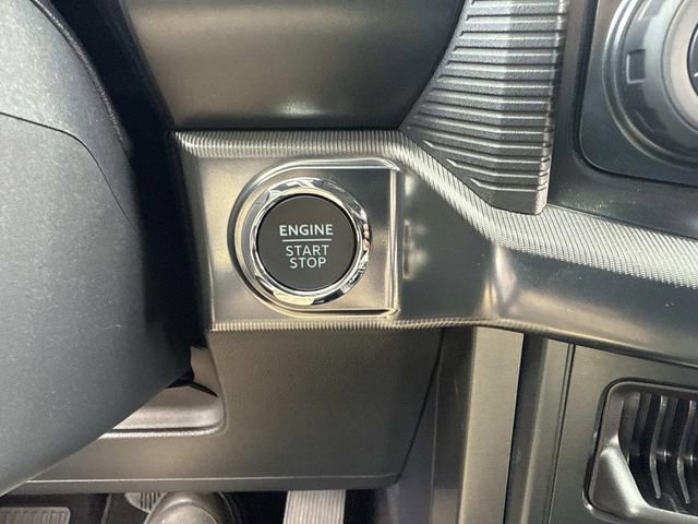 Certified 2025 Ford F150 Lariat w/ Equipment Group 502A High image 30