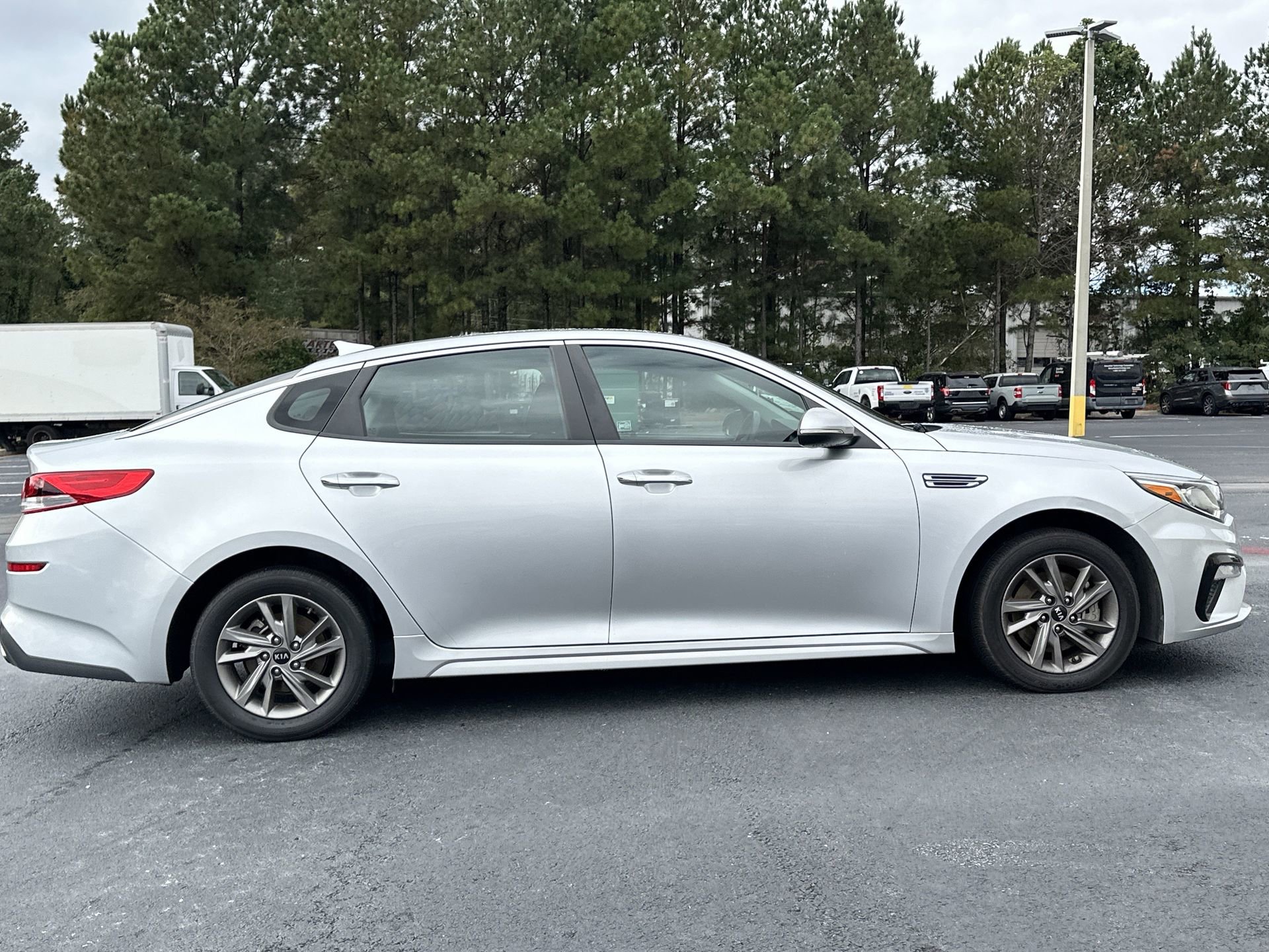 Used 2020 Kia Optima LX image 25