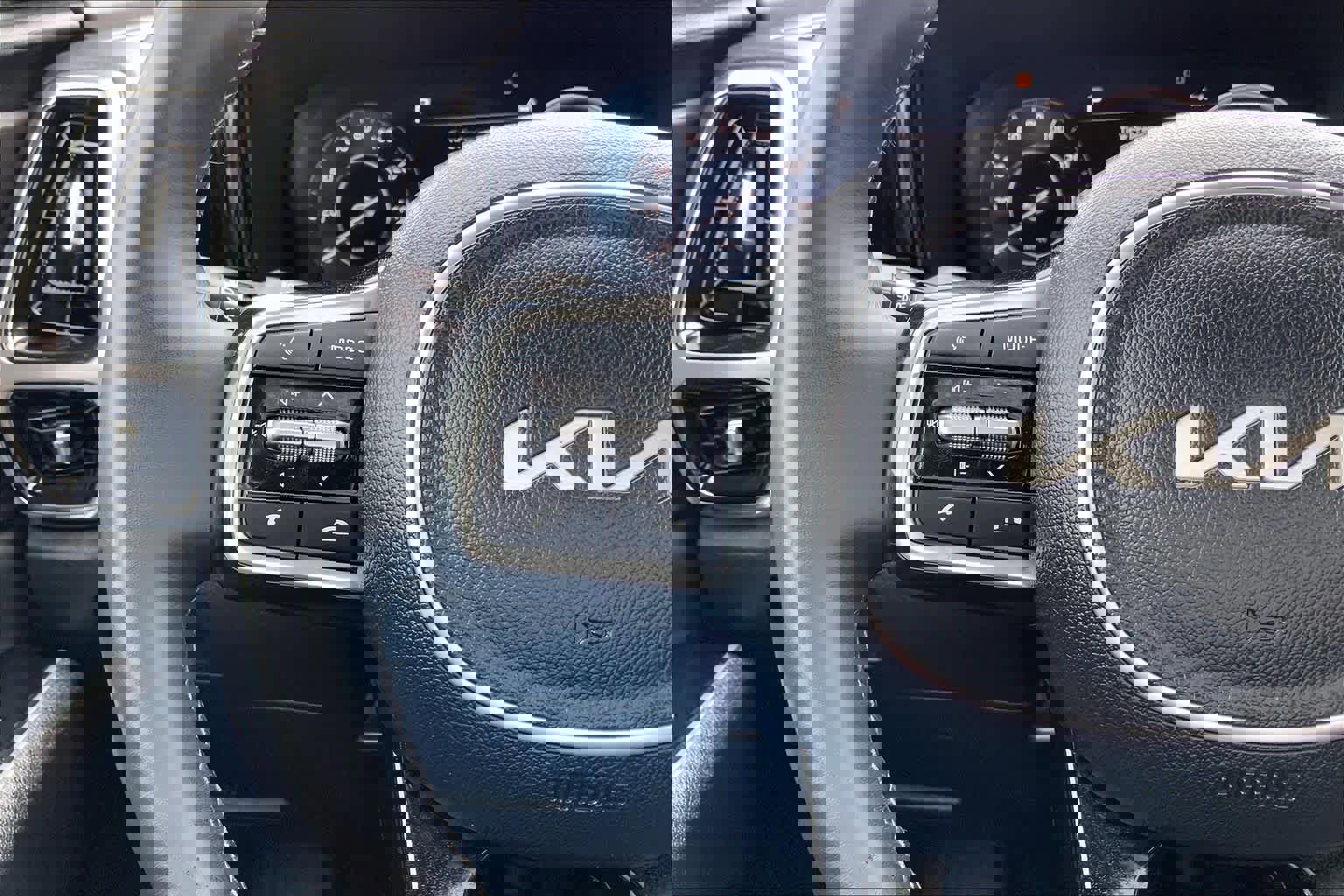 Used 2023 Kia Sorento SX image 23