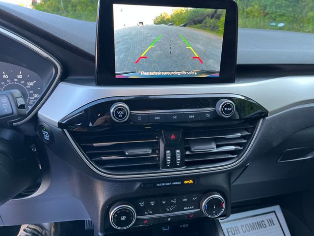 Certified 2022 Ford Escape SE w/ Cold Weather Package image 13