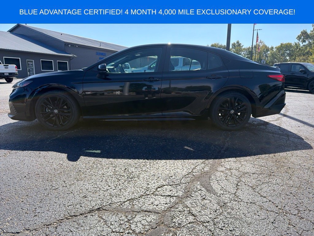Used 2025 Toyota Camry SE FWD image 3