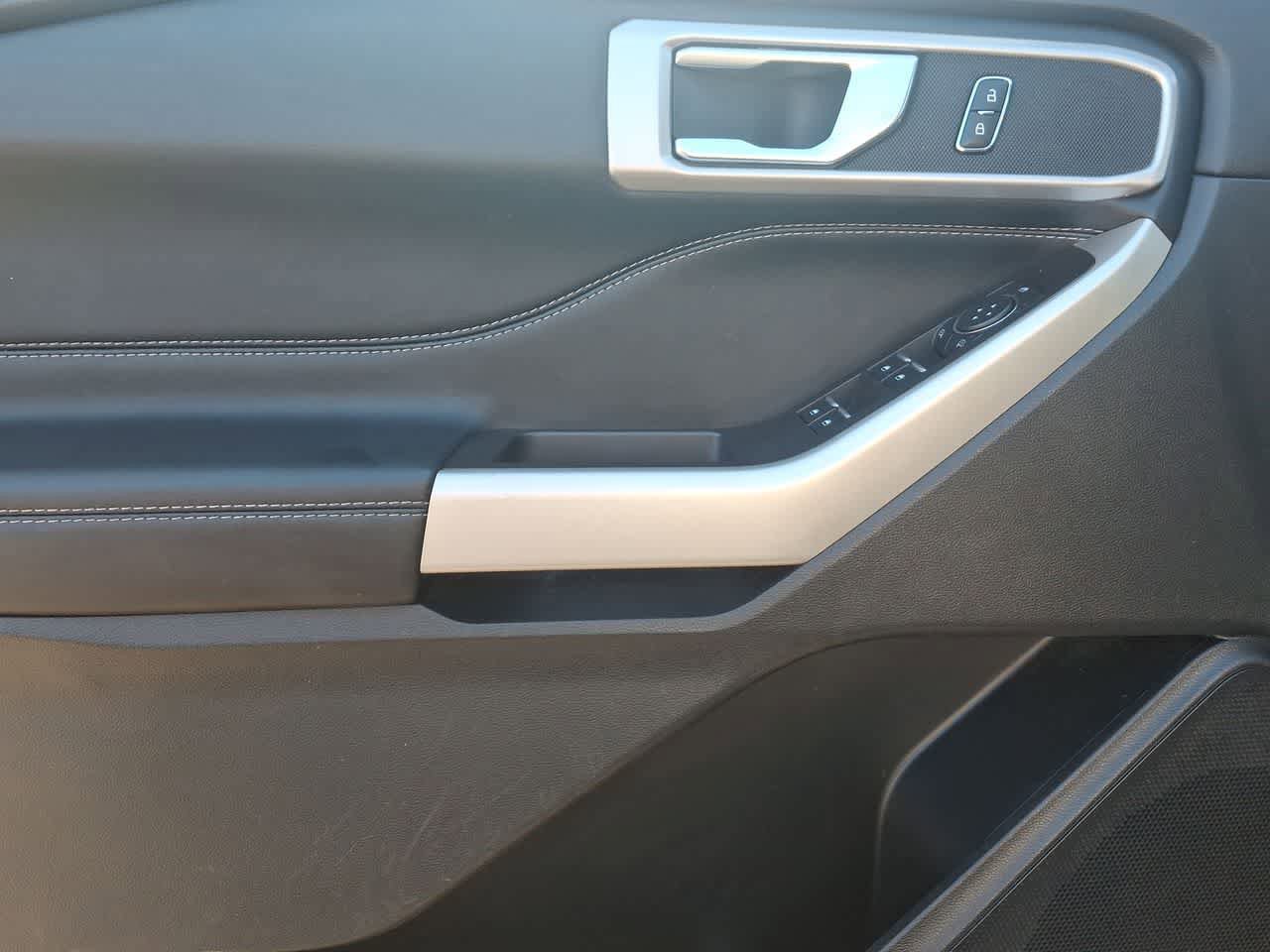 Certified 2023 Ford Explorer XLT AWD/4WD image 16
