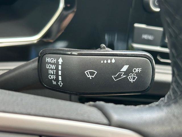Used 2023 Volkswagen Jetta SE w/ Black Wheel Package FWD image 30