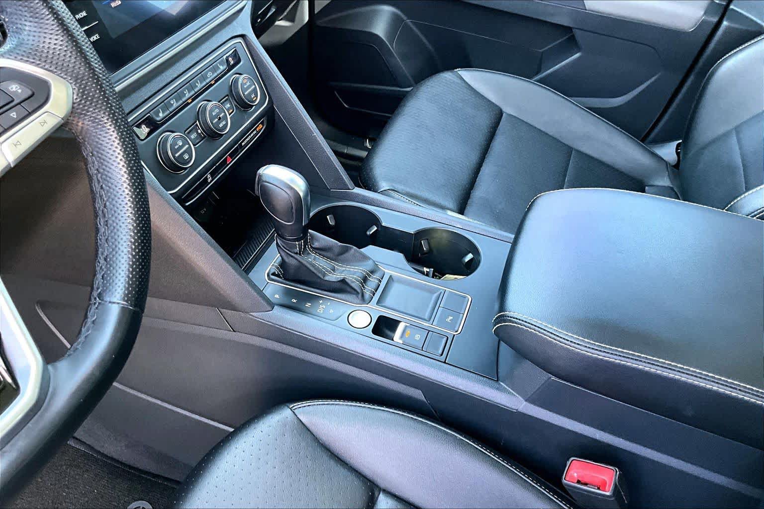 Used 2021 Volkswagen Atlas SE w/ Panoramic Sunroof Package FWD image 17